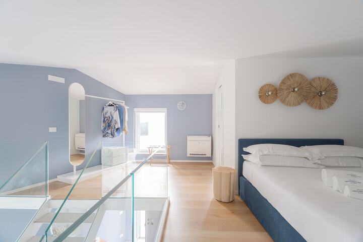 Room 40 of 182