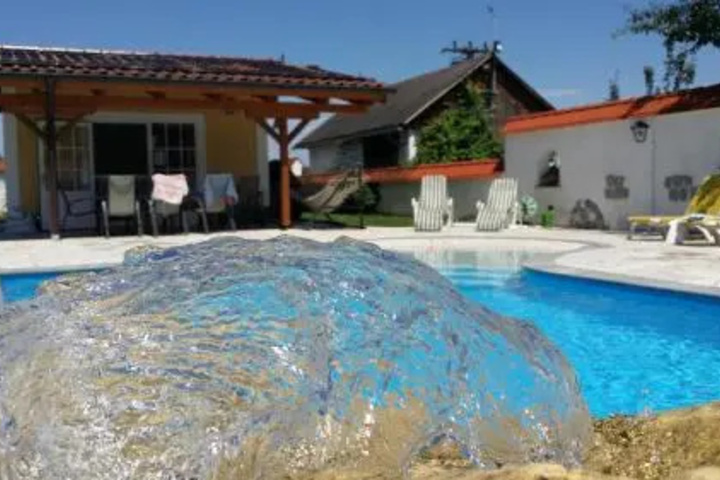 Pool 17 of 29