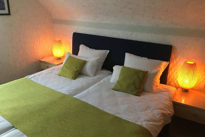 Room 9 of 60