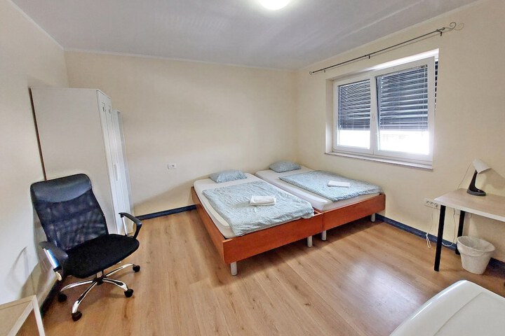 Room 13 of 43