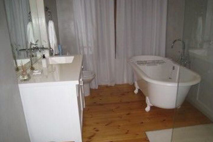 Room 2 of 19