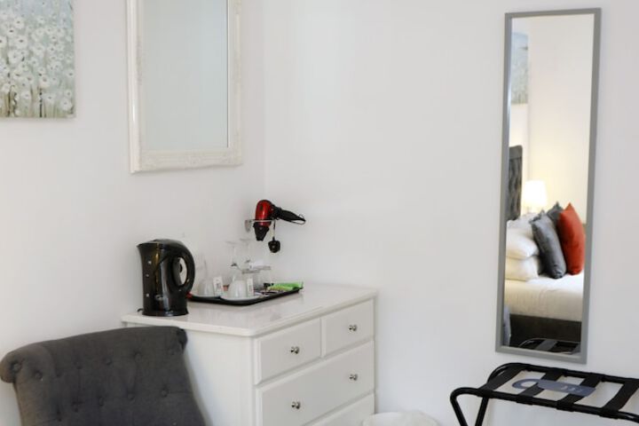 Room 12 of 63