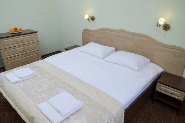 Room 16 of 25