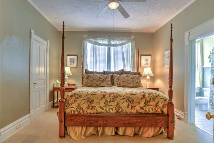 Room 12 of 48