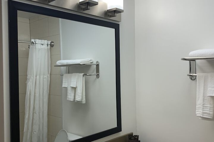Room 12 of 21