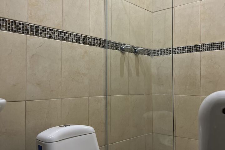 Room 8 of 21