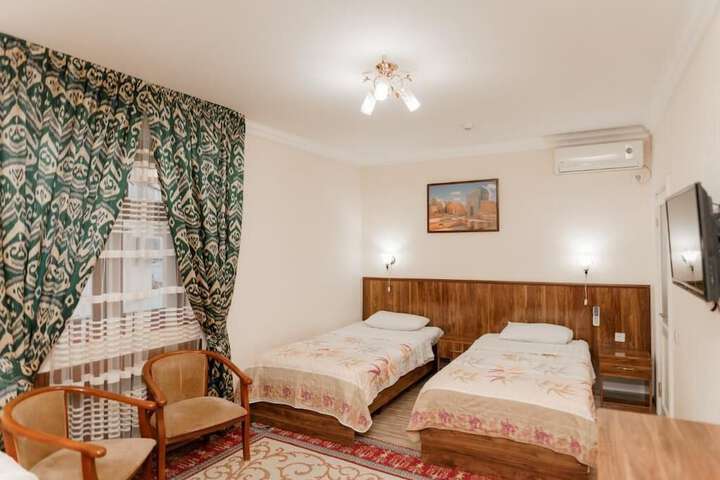 Room 9 of 20