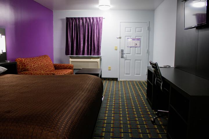 Room 17 of 30
