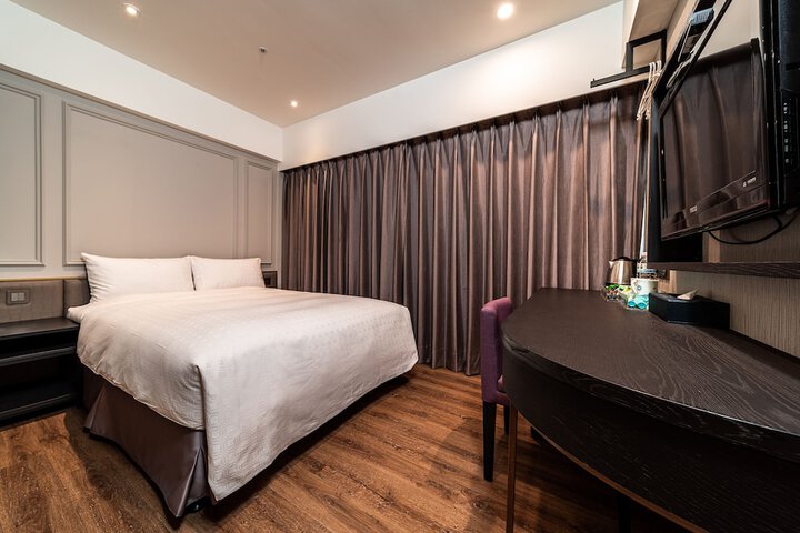 Room 15 of 51