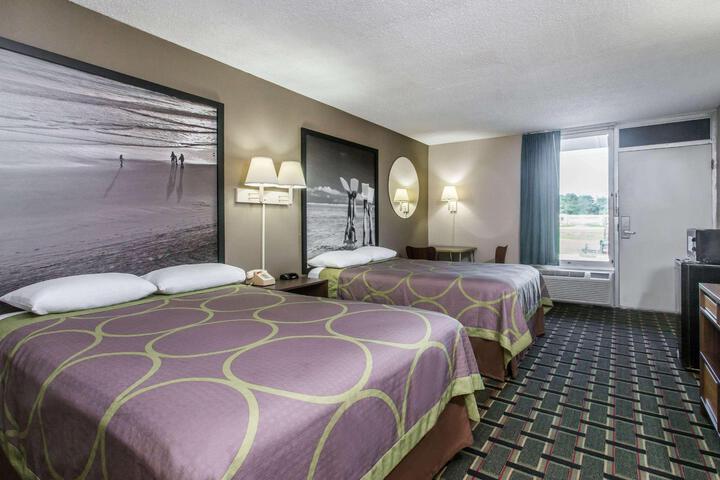 1 King Bed (5 of 9)