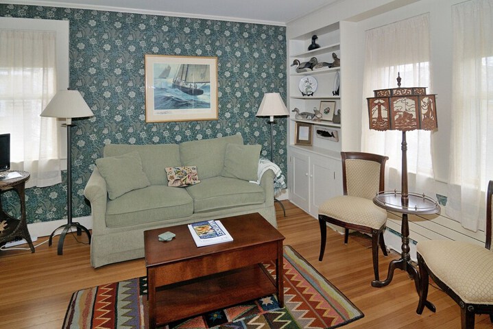 Room 10 of 22