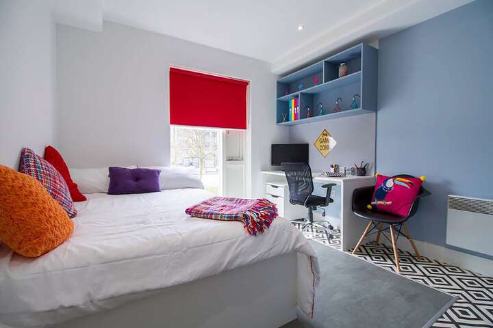 Room 6 of 26