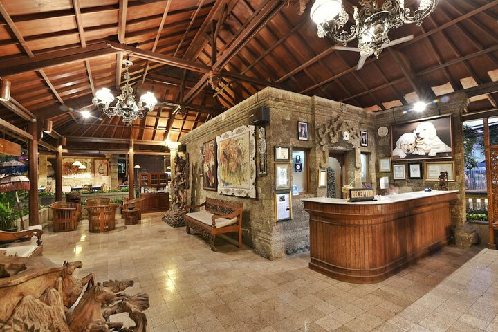 Hotel Interior 4 of 23