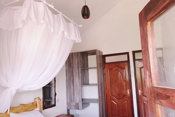 Room 12 of 53