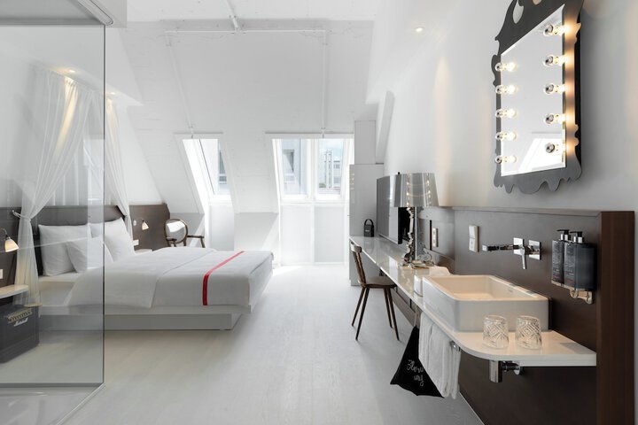 Room 57 of 127