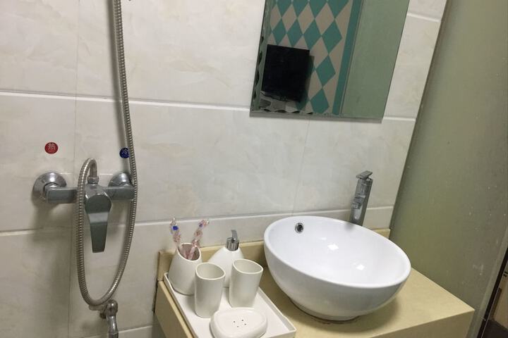 Room 18 of 21