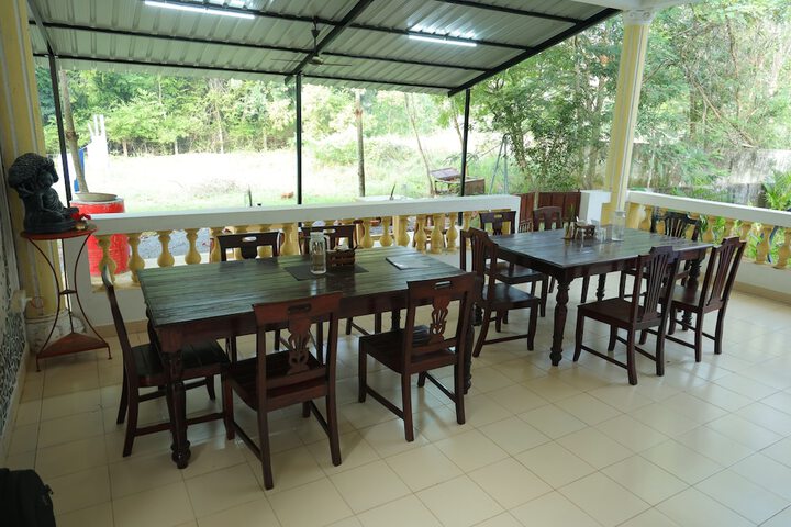 Dining 7 of 9