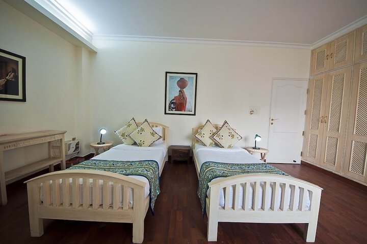 Room 9 of 24