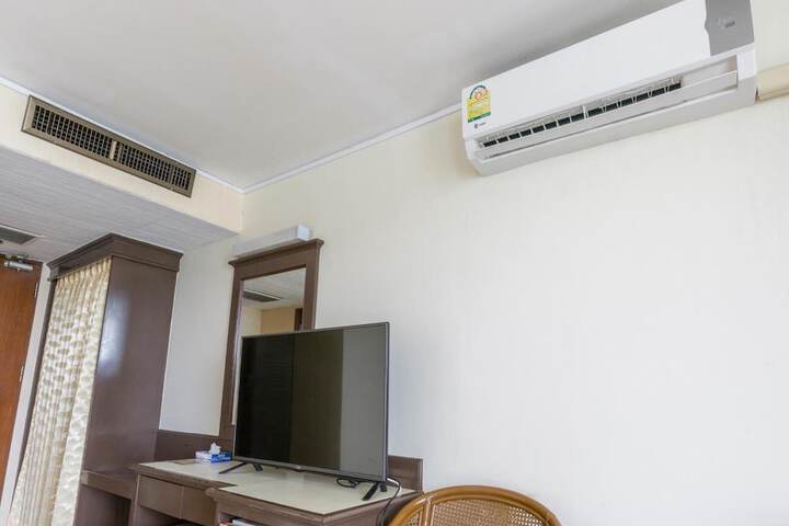Room 19 of 37