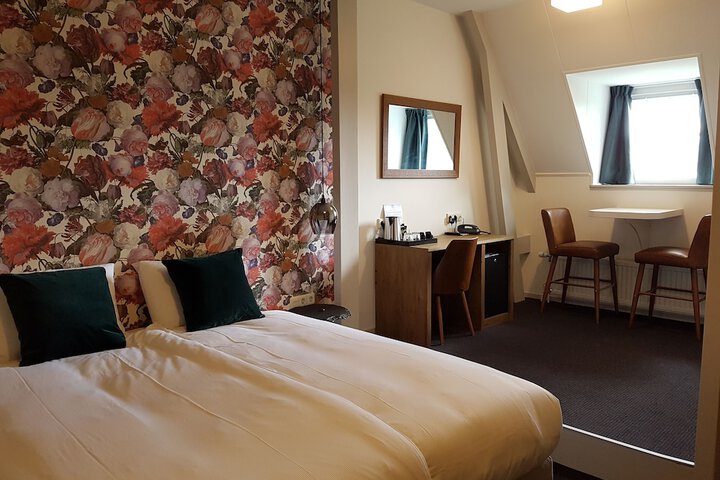 Room 5 of 53