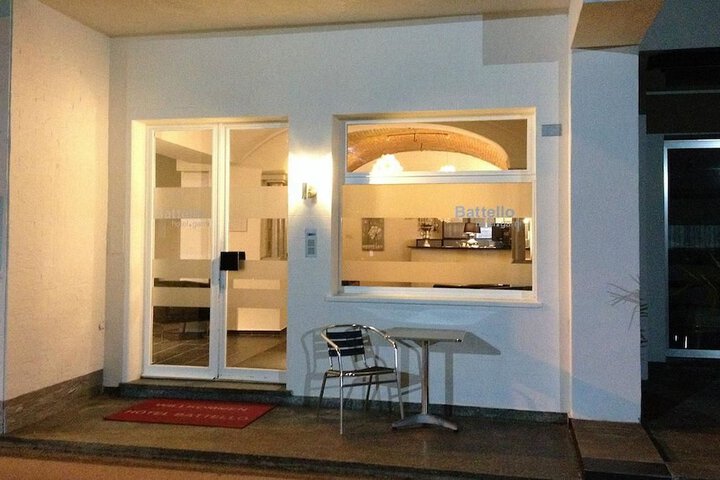 Room 4 of 116