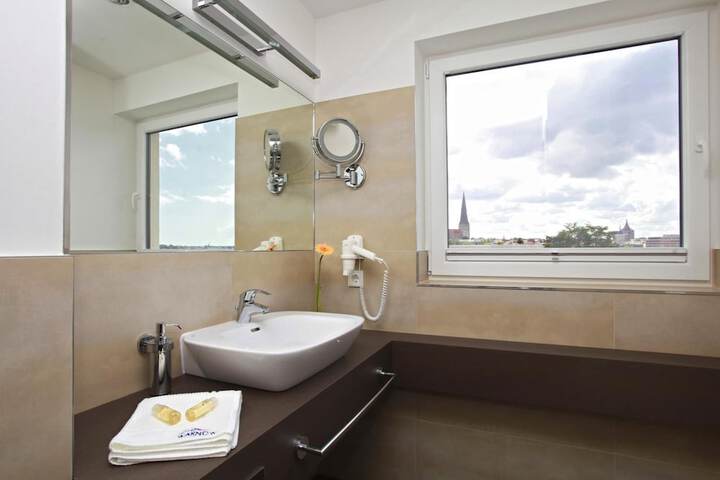 Room 35 of 63