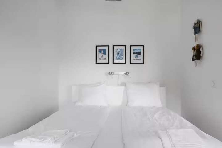 Room 163 of 865