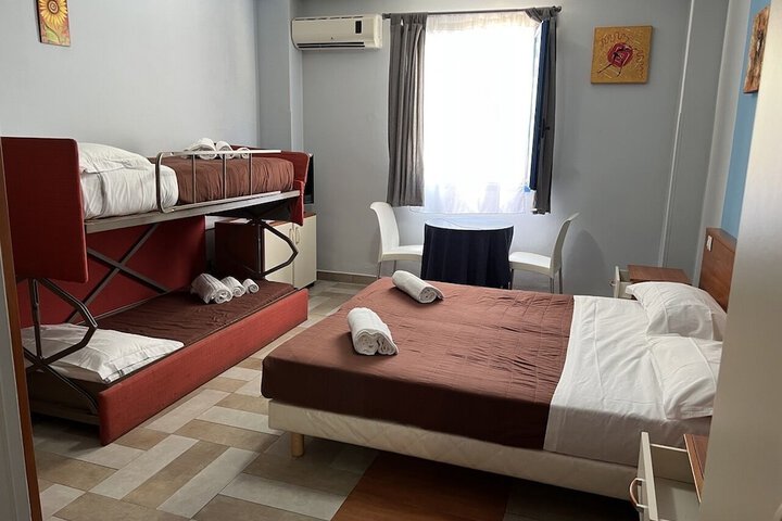Room 5 of 24