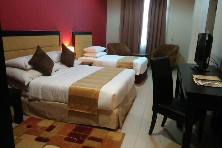 Room 5 of 33