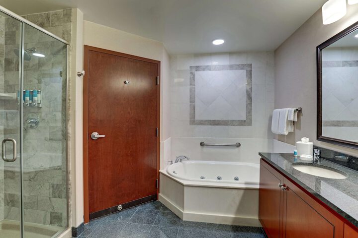 Room 34 of 61