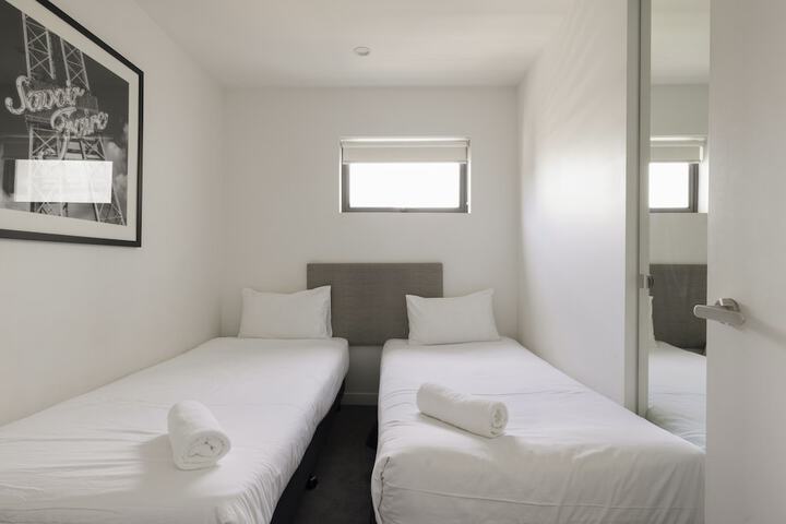 Room 2 of 9