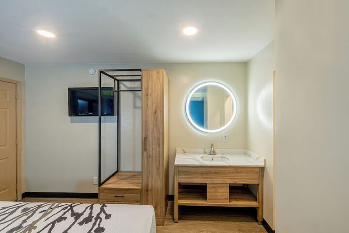 Room 2 of 15