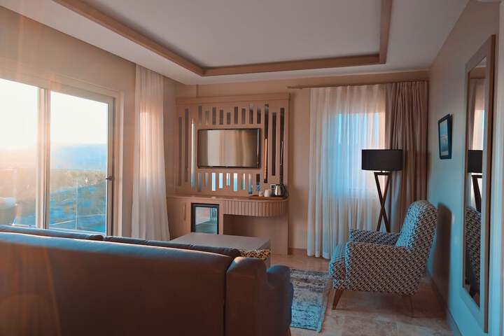 Room 15 of 49