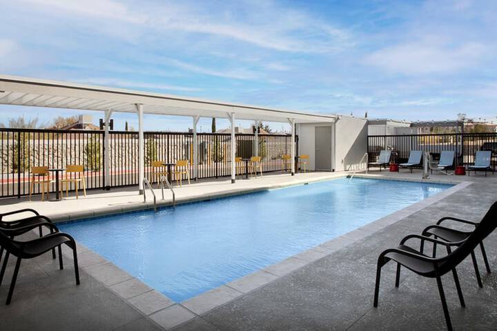 Swimming pool at Home2 Suites by Hilton El Paso East Loop 375