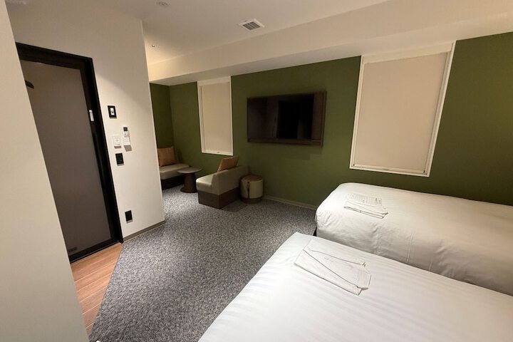 Room 26 of 35