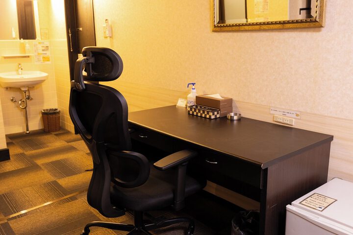 Room 2 of 54