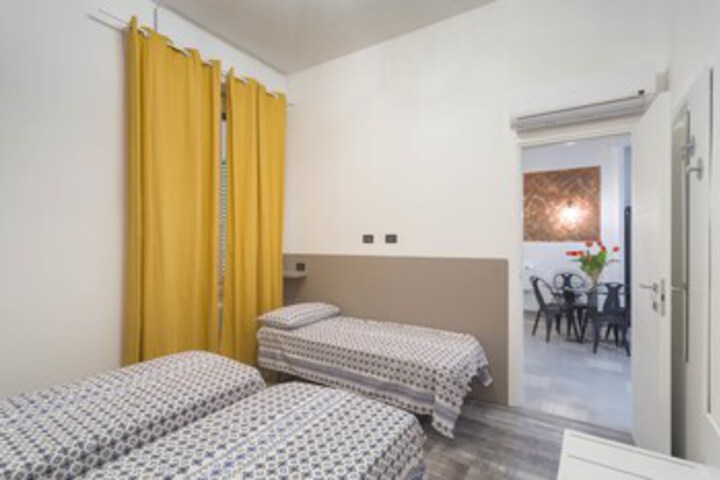 Room 36 of 38