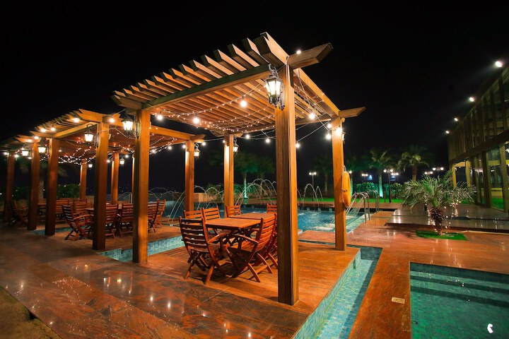 Pool 42 of 71