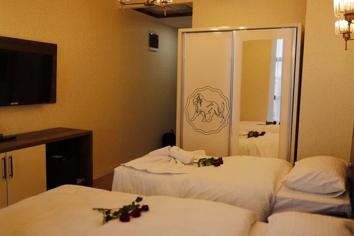 Room 14 of 19