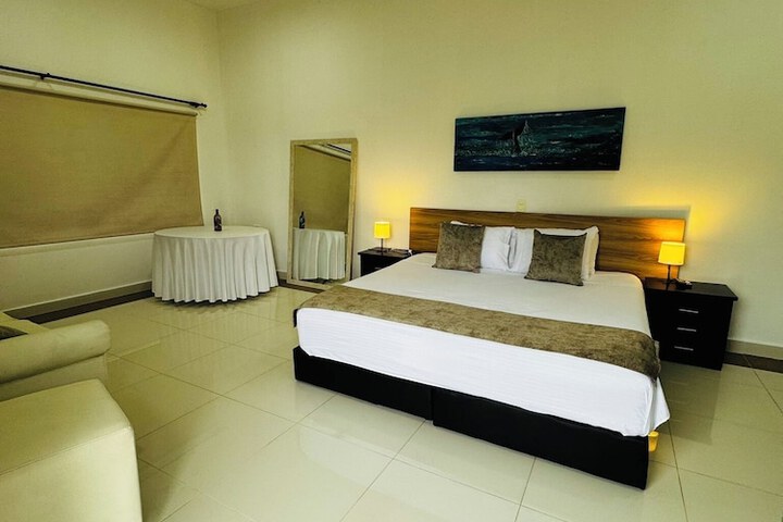 Room 44 of 94