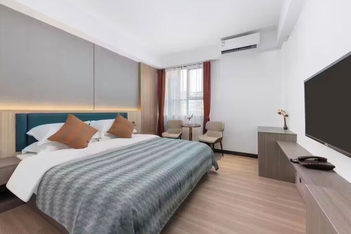 Room 16 of 21