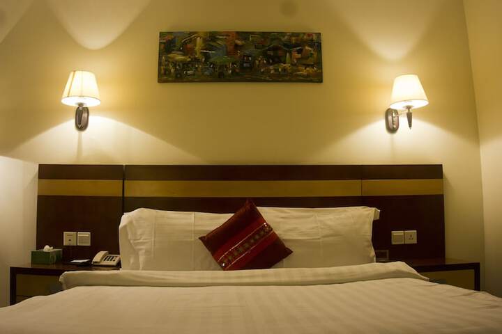 Room 16 of 50