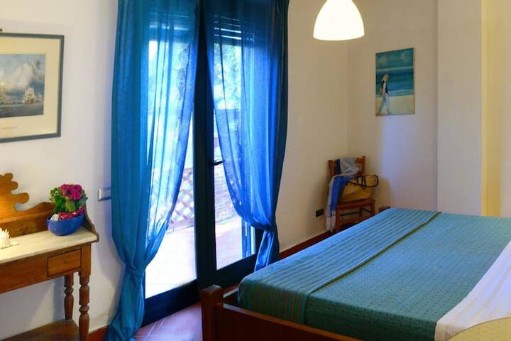 Room 9 of 40