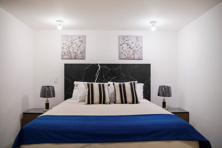 Room 52 of 124