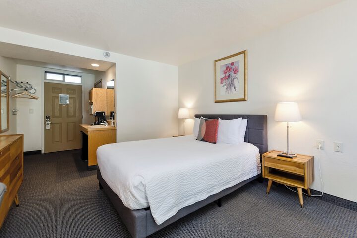 Room 26 of 104
