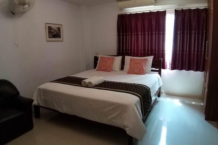 Room 10 of 46