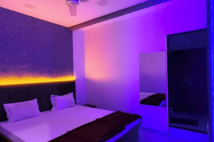 Room 2 of 14
