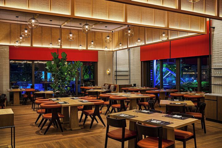 Dining 119 of 182