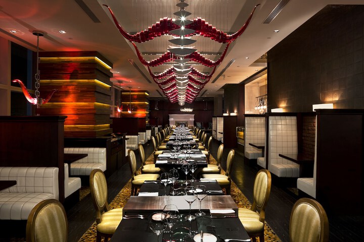 Dining 48 of 90
