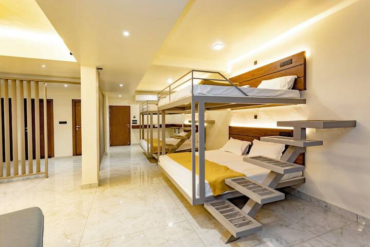 Room 43 of 58